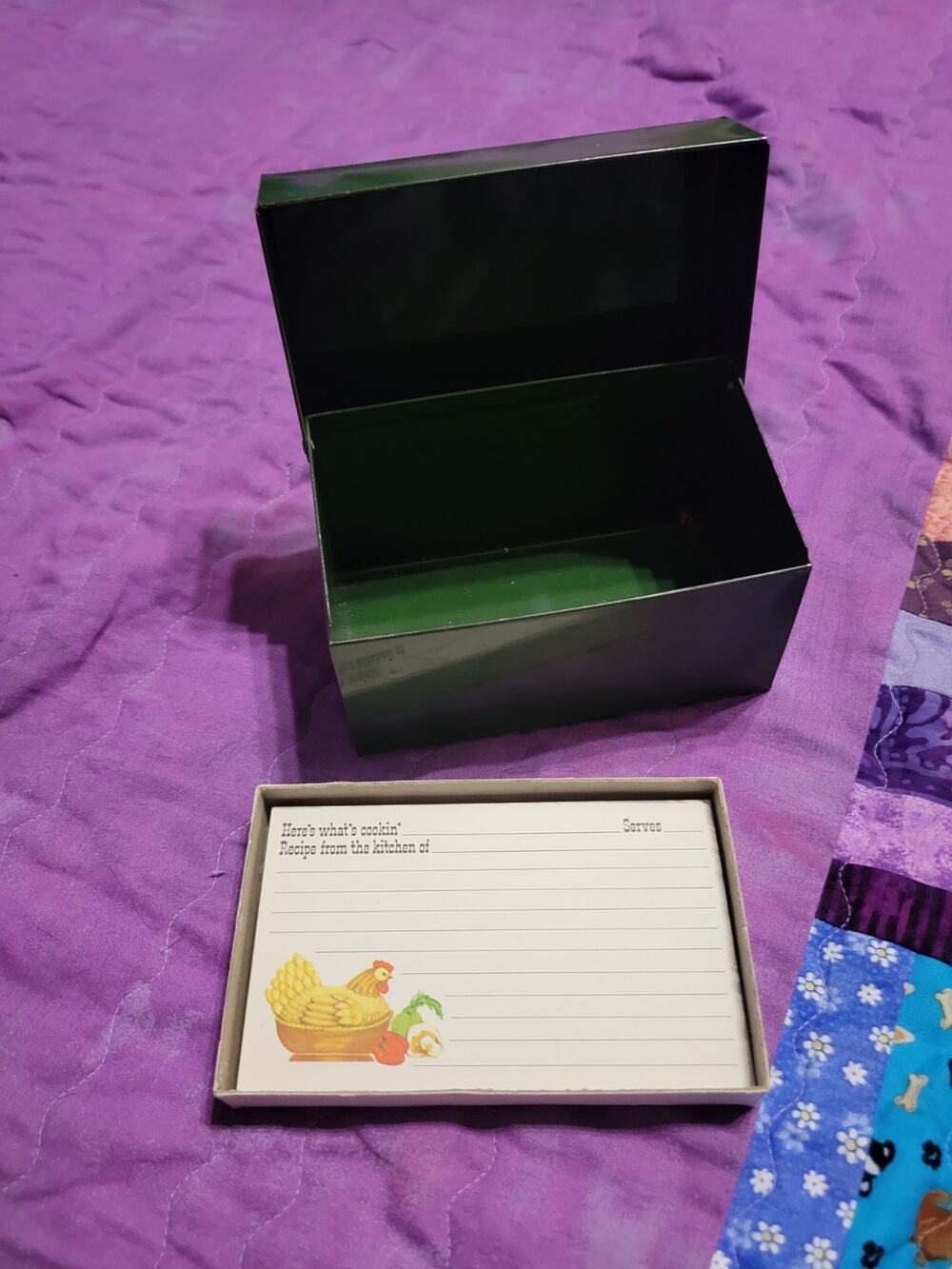 Vintage Green Metal Recipe Box W Small Lot Blank Recipe Cards
